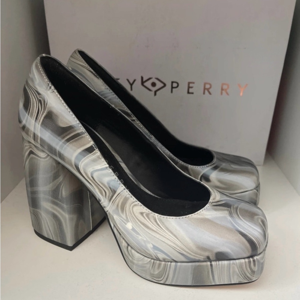 Katy Perry Collections Gray & Silver Marble Platform Pumps - Picture 3 of 10